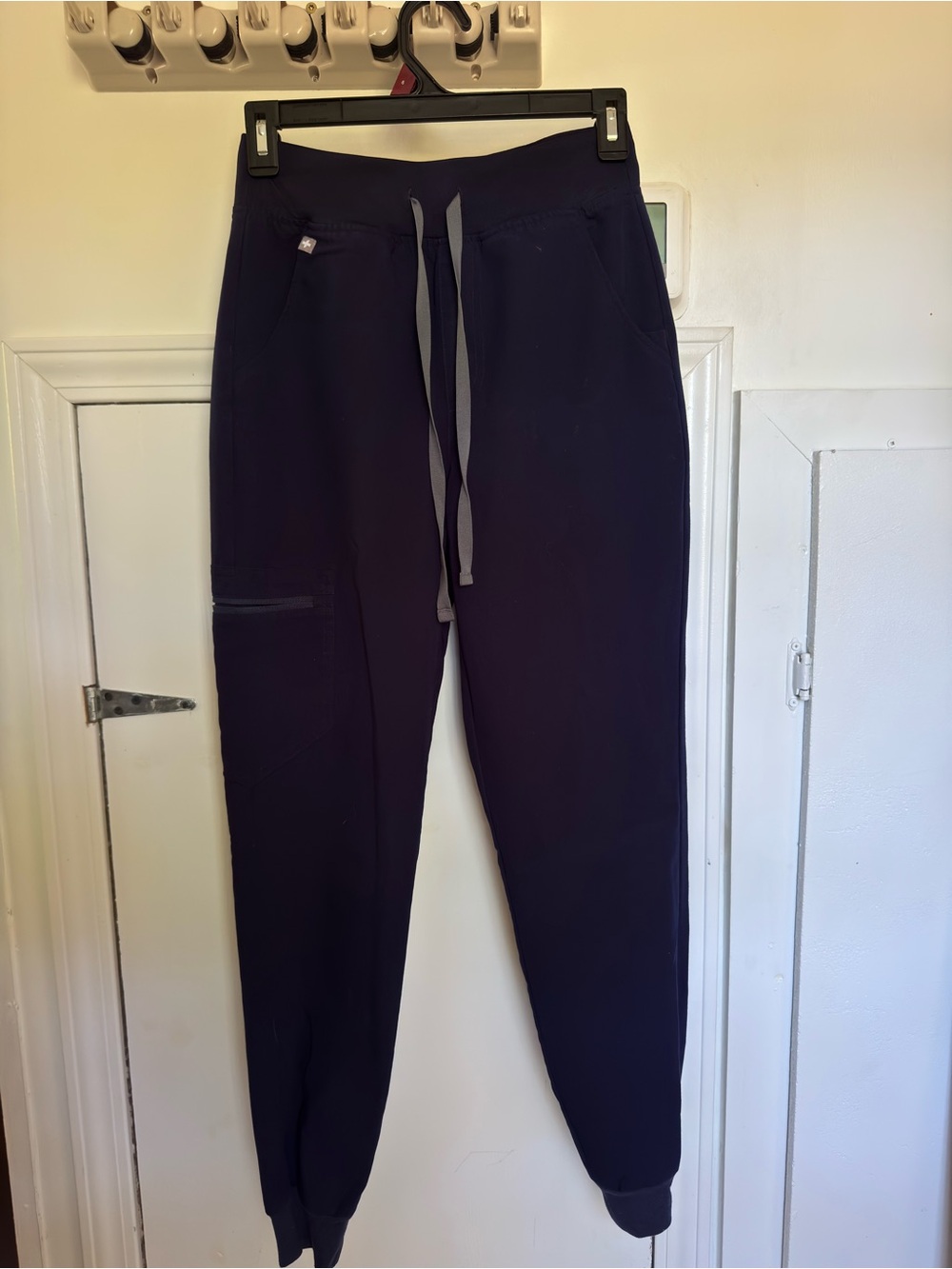 FIGS NAVY WOMEN’S JOGGER